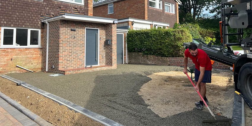 concrete-vs-asphalt-driveway-min